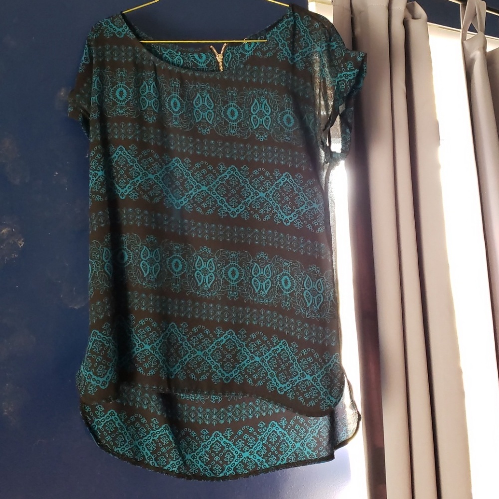 Women's shirt